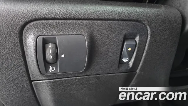 Renault-KoreaSamsung Megane 2018 thumb 12
