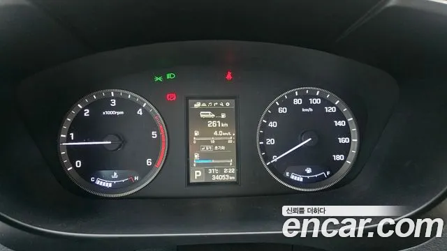 Hyundai Staria 2017 thumb 8