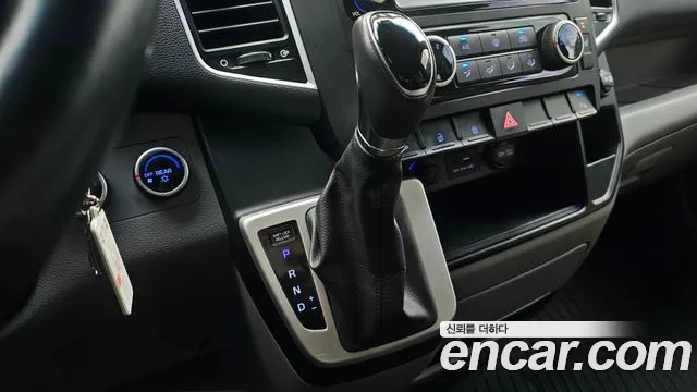 Hyundai Staria 2017 thumb 9