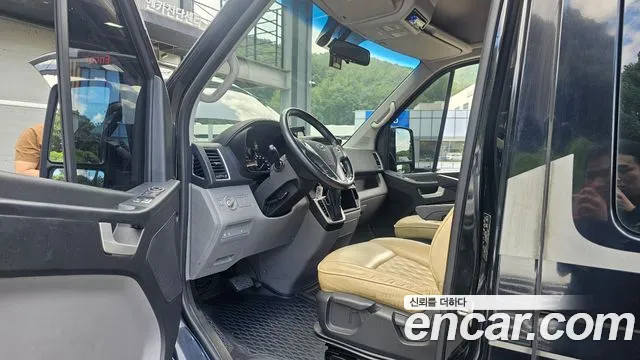 Hyundai Staria 2017 thumb 10