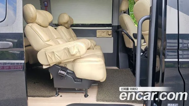 Hyundai Staria 2017 thumb 11