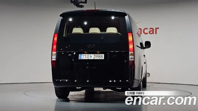 Hyundai Staria 2025 thumb 3