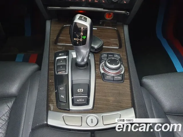 BMW 7-Series 2009 thumb 9