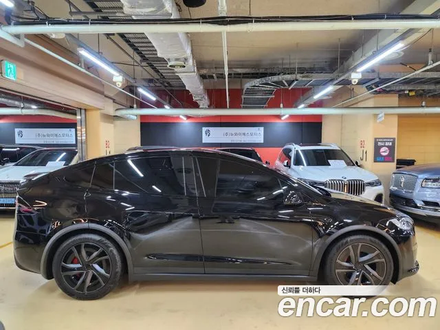 Tesla Model X 2026 thumb 3