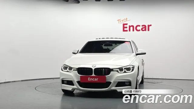 BMW 3-Series 2018 thumb 3