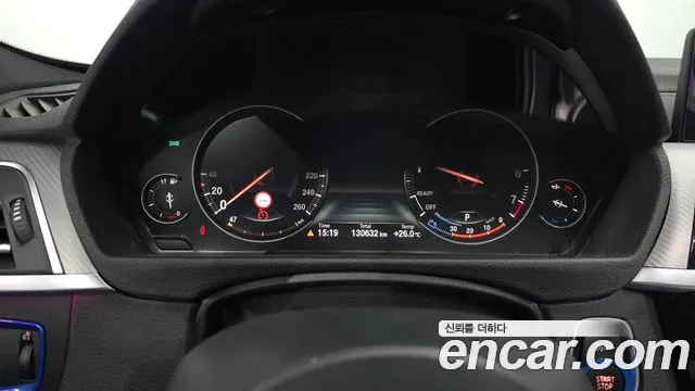 BMW 3-Series 2018 thumb 8
