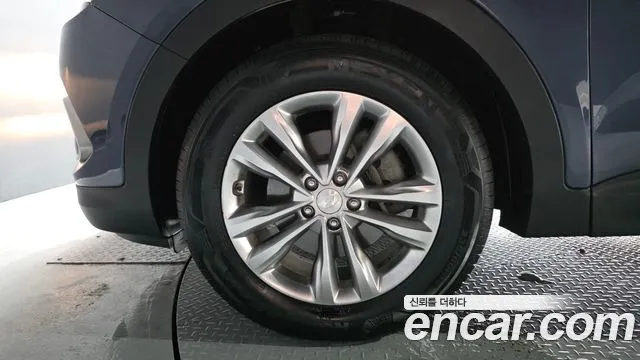 Hyundai Santa Fe 2017 thumb 5
