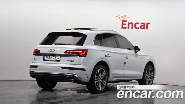 Audi Q5 2021 thumb 2