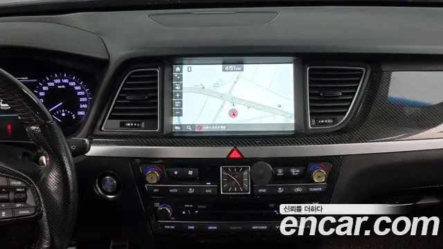 Genesis G80 2017 thumb 12