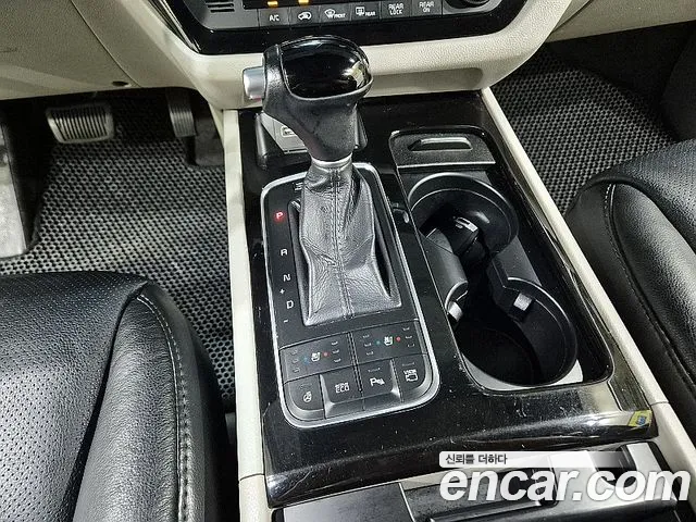 Kia Carnival 2014 thumb 9
