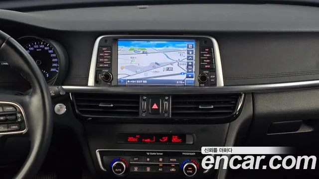 Kia K5 2017 thumb 12