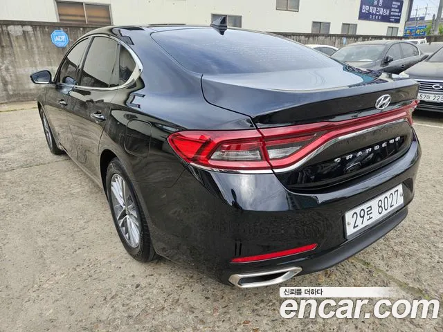 Hyundai Grandeur 2017 thumb 4