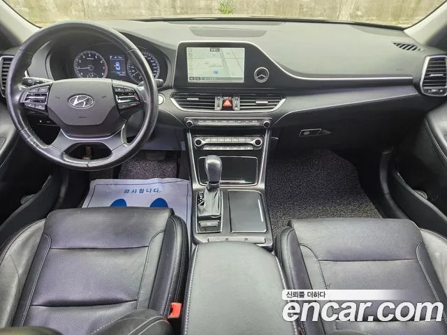 Hyundai Grandeur 2017 thumb 10