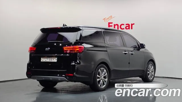 Kia Carnival 2019 thumb 2