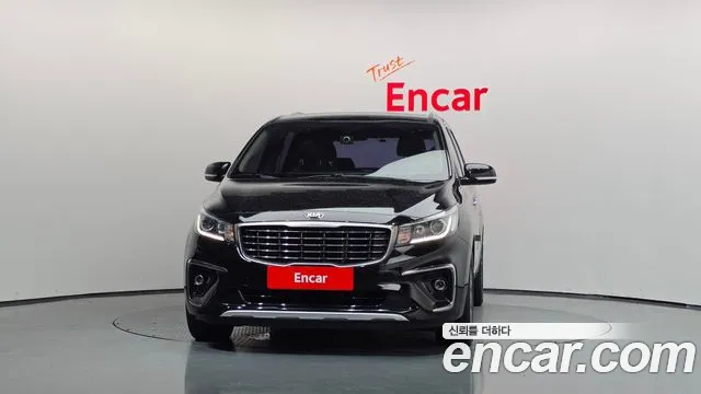 Kia Carnival 2019 thumb 3