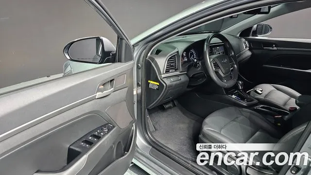 Hyundai Avante 2017 thumb 11