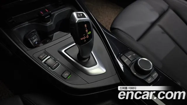 BMW 1-Series 2015 thumb 8