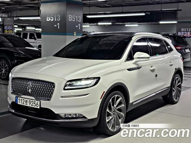 Lincoln Nautilus 2022 thumb 11
