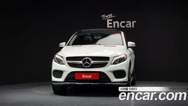 Mercedes-Benz GLE 2017 thumb 3
