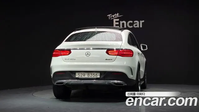 Mercedes-Benz GLE 2017 thumb 4