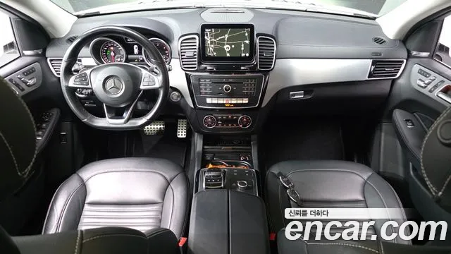 Mercedes-Benz GLE 2017 thumb 7
