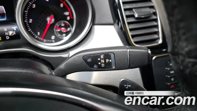 Mercedes-Benz GLE 2017 thumb 9