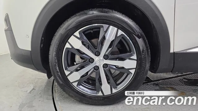 Peugeot 5008 2020 thumb 5