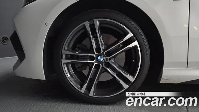 BMW 2-Series 2022 thumb 4
