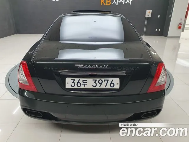 Maserati Quattroporte 2011 thumb 4