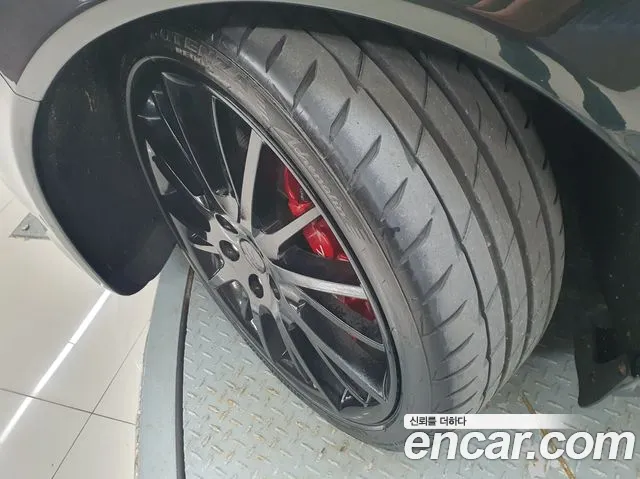 Maserati Quattroporte 2011 thumb 5