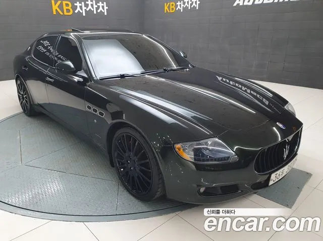 Maserati Quattroporte 2011 thumb 12