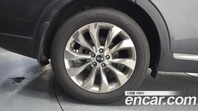 Kia Sorento 2018 thumb 5