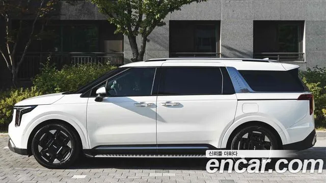 Kia Carnival 2024 thumb 5