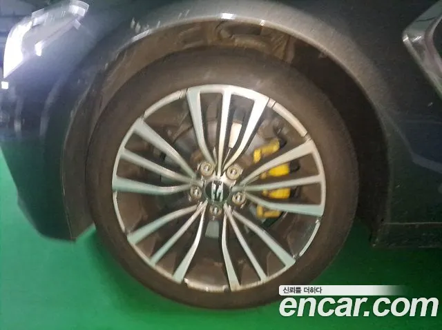 Genesis G70 2019 thumb 5