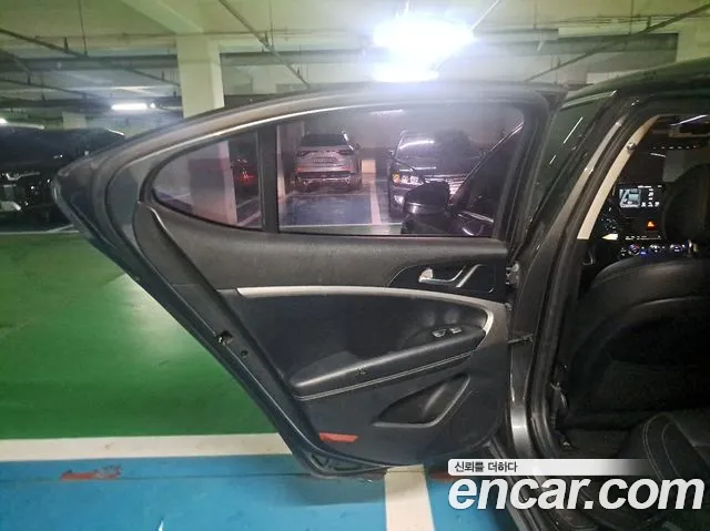 Genesis G70 2019 thumb 11