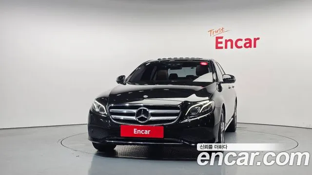 Mercedes-Benz E-Класс 2018 thumb 3