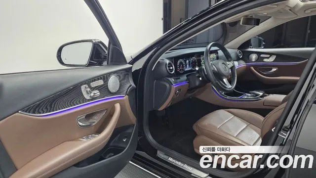 Mercedes-Benz E-Класс 2018 thumb 10