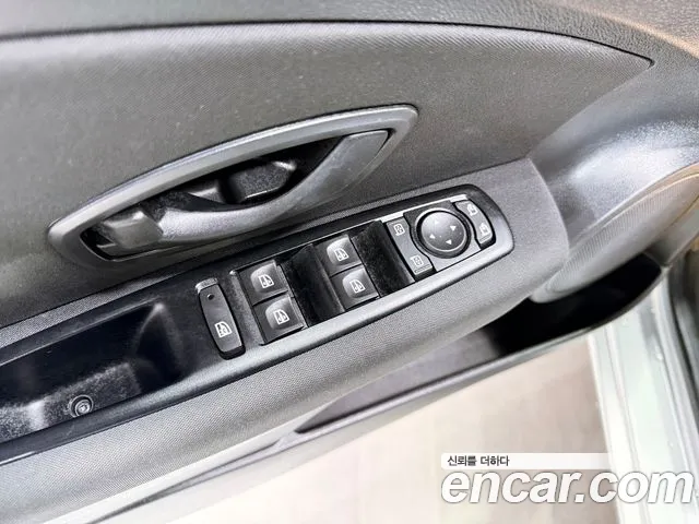 Renault-KoreaSamsung Fluence 2014 thumb 8