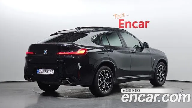 BMW X4 2023 thumb 2