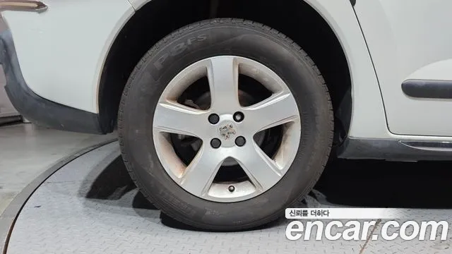 Peugeot 3008 2013 thumb 5