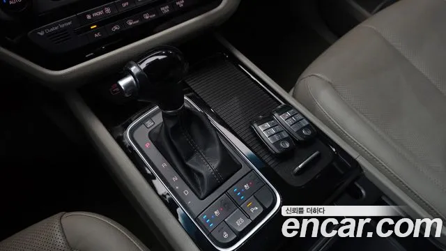 Kia Carnival 2014 thumb 9