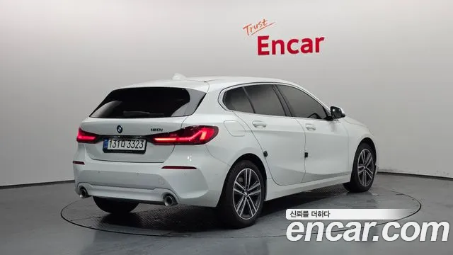BMW 1-Series 2021 thumb 2