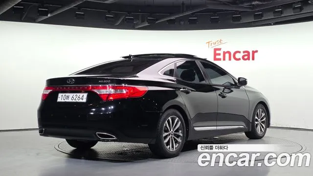 Hyundai Grandeur 2011 thumb 2