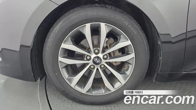 Hyundai Grandeur 2011 thumb 5