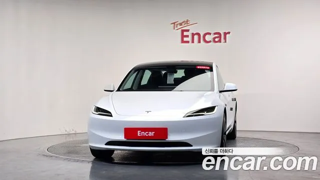 Tesla Model 3 2024 thumb 2