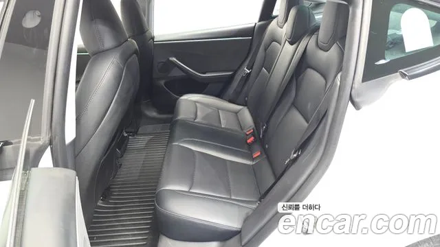 Tesla Model 3 2024 thumb 10