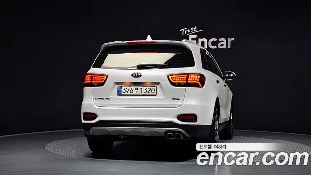 Kia Sorento 2019 thumb 4