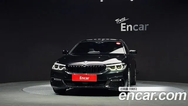 BMW 5-Series 2017 thumb 3