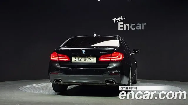 BMW 5-Series 2017 thumb 4
