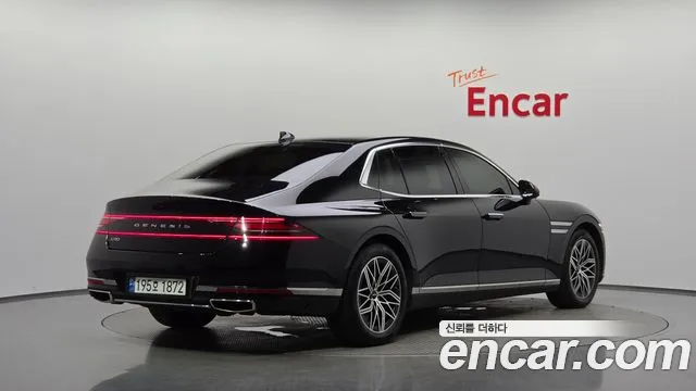 Genesis G90 2022 thumb 2